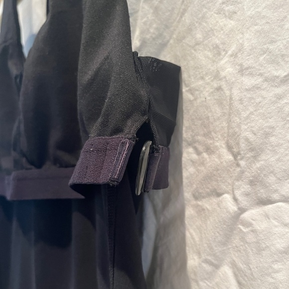 Lululemon Black Scoop Neck Racerback Tank Top Built in Bra Women’s - Picture 4 of 6